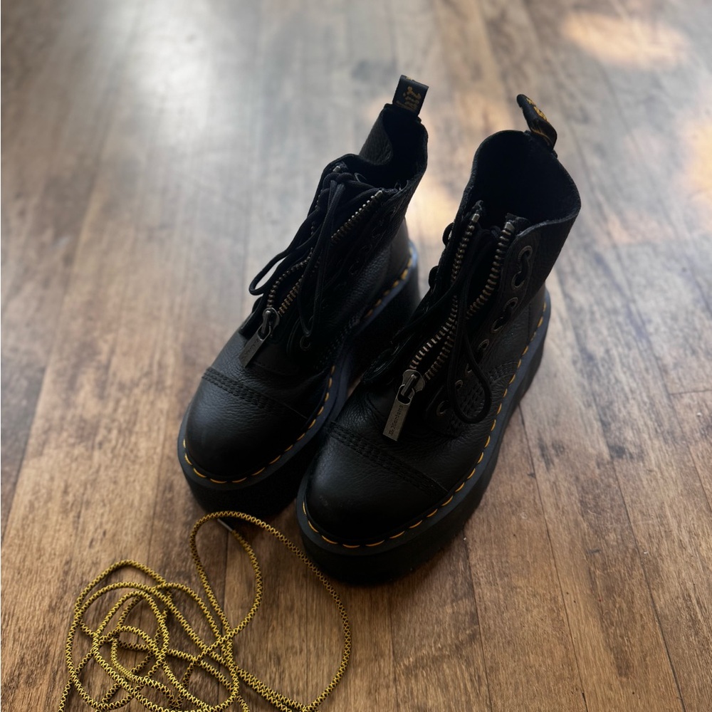 Dr. Martens Black Ankle Boots Leather